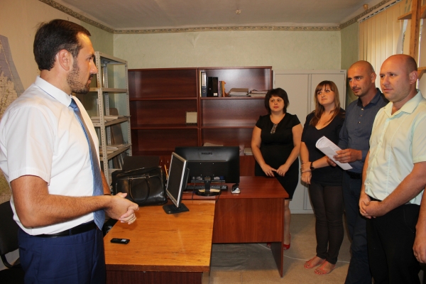 Александр Спиридонов просит крымчан активнее присылать на электронную почту идеи по повышению качества госуслуг, оказываемых в Госкомрегистре - «Госкомрегистр»