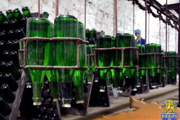 Новое премиальное шампанское завода «Новый Свет» – «Золотой Рислинг Крыма» – поступит в продажу на следующей неделе (ФОТО) - «Спорт Крыма»