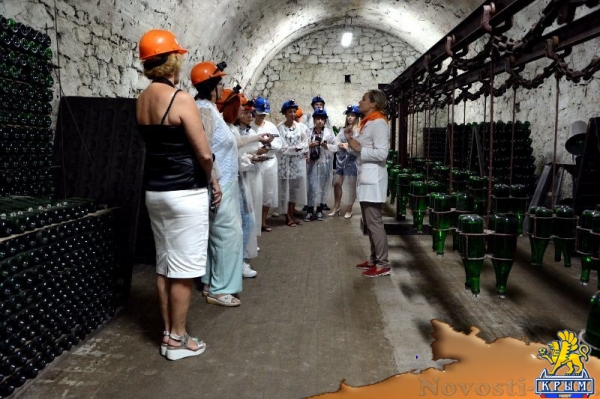 Новое премиальное шампанское завода «Новый Свет» – «Золотой Рислинг Крыма» – поступит в продажу на следующей неделе (ФОТО) - «Спорт Крыма»