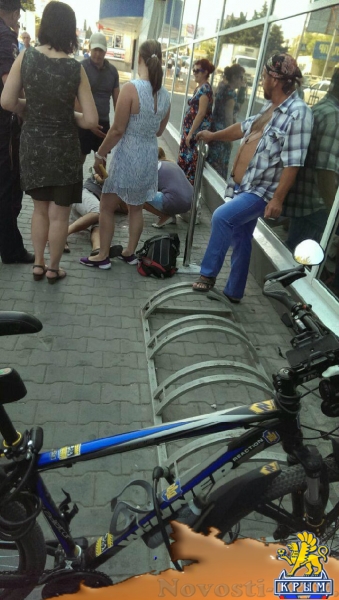 Из жертвы в обвиняемые? Избиение мужчины с символикой "Азова" в Севастополе похоже на спланированную провокацию (ФОТО, ВИДЕО) - «Симферополь»