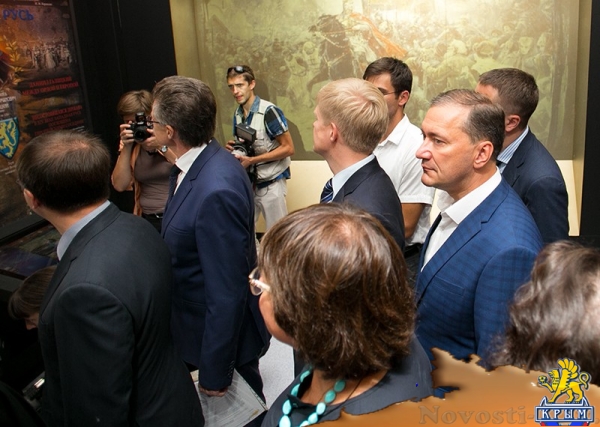 Кандидат в депутаты Госдумы Белик встретился с министром культуры РФ Мединским в Севастополе - «Общество Крыма»