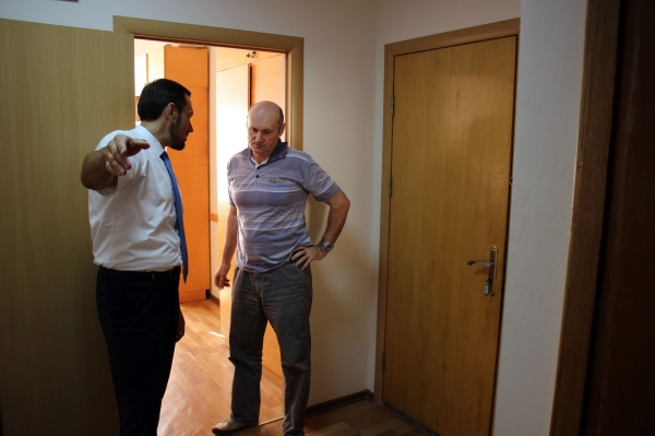 Александр Спиридонов: В Симферопольском городском управлении Госкомрегистра необходимо улучшить условия приема заявителей - «Госкомрегистр»