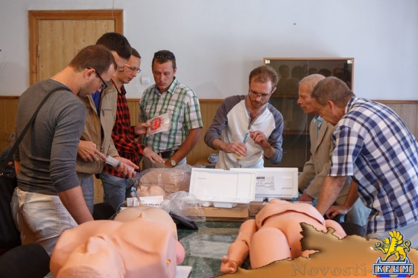 Международный Красный крест передал Медакадемии КФУ новое оборудование на 600 тыс руб (ФОТО) - «Экономика Крыма» Международный Красный крест передал Медакадемии КФУ новое оборудование на 600 тыс руб (ФОТО) - «Экономика Крыма»