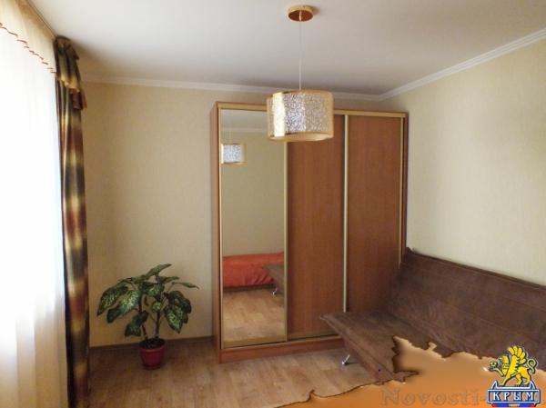 Отдых в Приморском. Отдых в 2-х комн. квартире со всеми удобствами,1-й этаж. До моря 50 м, пляж-песок или галька . Отдых в Крыму 2016 - жильё в Крыму без посредников - «Отдых в Приморском»