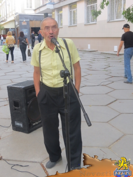 В ходе осеннего литературного фестиваля «КрымБукФест-2016» в центре Симферополе прошла культурно-просветительская акция «БиблиоСквер; книга, культура, досуг» (ФОТО) - «Общество Крыма»