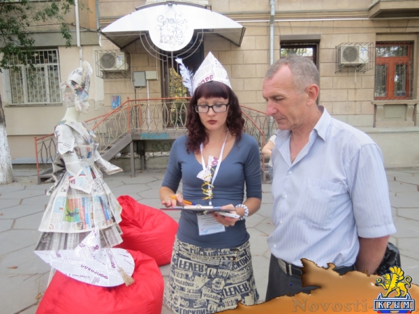 В ходе осеннего литературного фестиваля «КрымБукФест-2016» в центре Симферополе прошла культурно-просветительская акция «БиблиоСквер; книга, культура, досуг» (ФОТО) - «Общество Крыма»