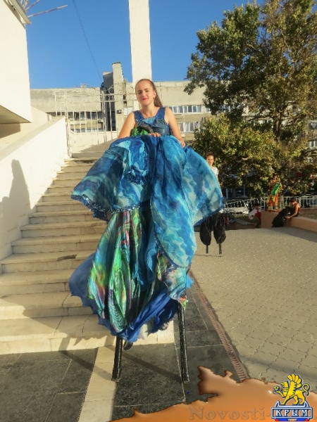 Фестиваль «единороссов» на центральной площади Симферополя вынужденно прерывался из-за внезапного возгорания дизель-генератора возле памятника Ленину (ФОТО) - «Общество Крыма»