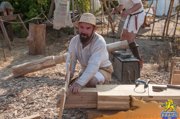 На военно-историческом фестивале записывали в ландскнехты и примеряли доспехи (ФОТОРЕПОРТАЖ) - «Общество Крыма»