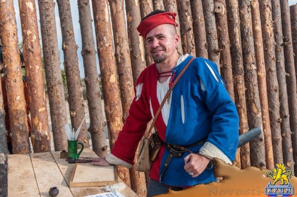 На военно-историческом фестивале записывали в ландскнехты и примеряли доспехи (ФОТОРЕПОРТАЖ) - «Общество Крыма»