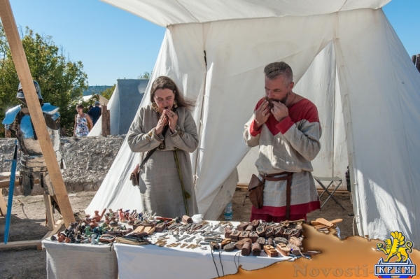 На Федюхиных высотах сошлись римские легионеры, русские дружинники и советские воины с БРМД (ФОТОРЕПОРТАЖ) - «Общество Крыма»