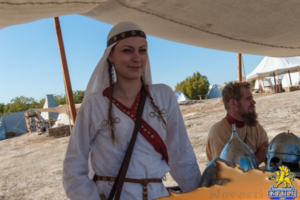 На Федюхиных высотах сошлись римские легионеры, русские дружинники и советские воины с БРМД (ФОТОРЕПОРТАЖ) - «Общество Крыма»