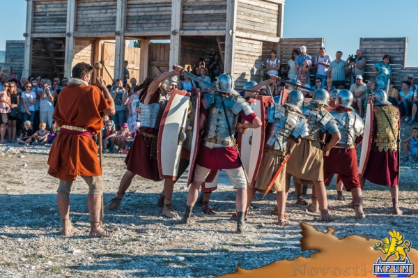 На Федюхиных высотах сошлись римские легионеры, русские дружинники и советские воины с БРМД (ФОТОРЕПОРТАЖ) - «Общество Крыма»