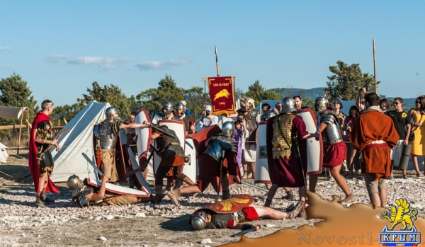 На Федюхиных высотах сошлись римские легионеры, русские дружинники и советские воины с БРМД (ФОТОРЕПОРТАЖ) - «Общество Крыма»