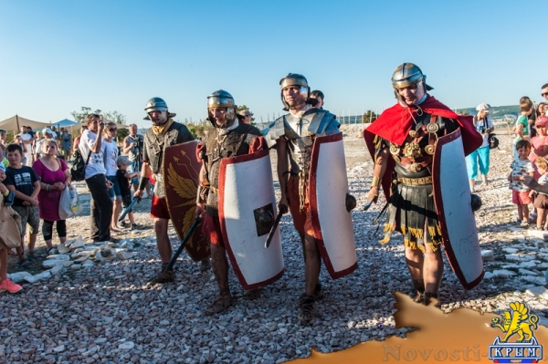 На Федюхиных высотах сошлись римские легионеры, русские дружинники и советские воины с БРМД (ФОТОРЕПОРТАЖ) - «Общество Крыма»