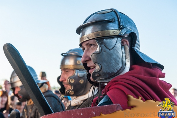 На Федюхиных высотах сошлись римские легионеры, русские дружинники и советские воины с БРМД (ФОТОРЕПОРТАЖ) - «Общество Крыма»