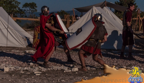 На Федюхиных высотах сошлись римские легионеры, русские дружинники и советские воины с БРМД (ФОТОРЕПОРТАЖ) - «Общество Крыма»
