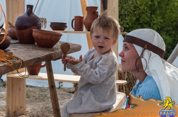 На Федюхиных высотах сошлись римские легионеры, русские дружинники и советские воины с БРМД (ФОТОРЕПОРТАЖ) - «Общество Крыма»