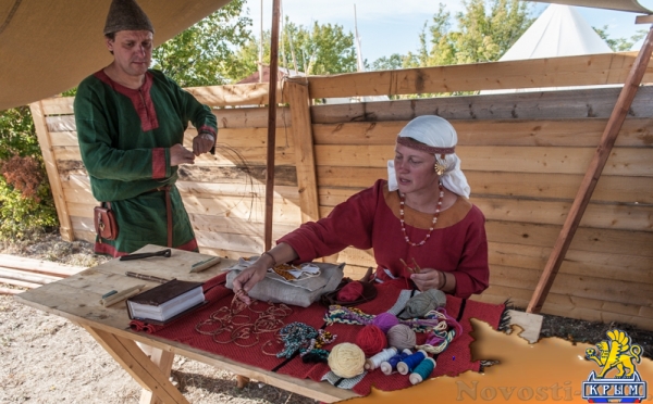 На Федюхиных высотах сошлись римские легионеры, русские дружинники и советские воины с БРМД (ФОТОРЕПОРТАЖ) - «Общество Крыма»