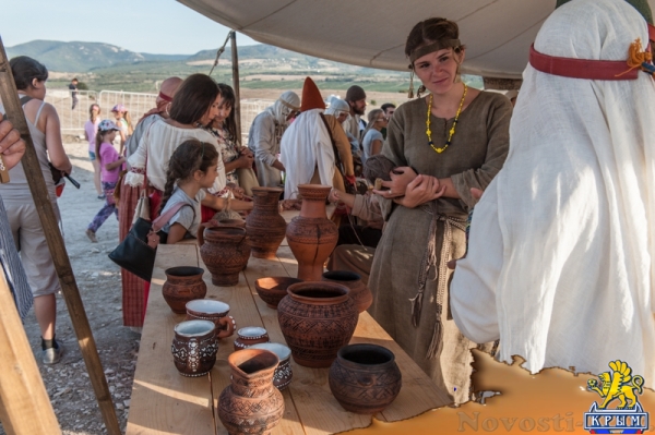 На Федюхиных высотах сошлись римские легионеры, русские дружинники и советские воины с БРМД (ФОТОРЕПОРТАЖ) - «Общество Крыма»