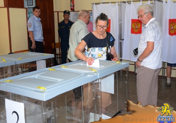 Члены делегации из немецкого Баден-Бадена посетили один из избирательных участков Ялты (ФОТО) - «70 лет Победы»