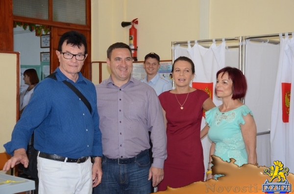 Члены делегации из немецкого Баден-Бадена посетили один из избирательных участков Ялты (ФОТО) - «70 лет Победы»