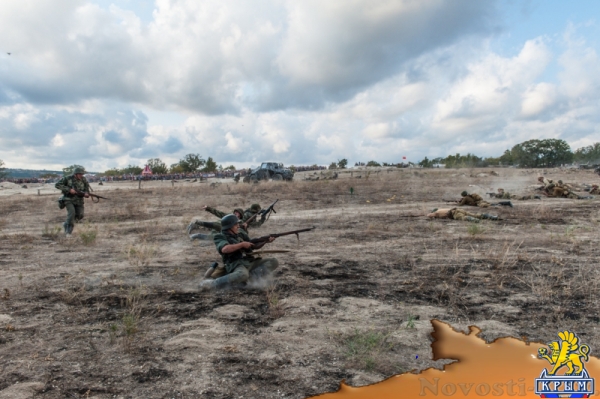 В финале военно-исторического фестиваля на Федюхиных высотах показали оборону и освобождение Севастополя (ФОТОРЕПОРТАЖ) - «Общество Крыма» В финале военно-исторического фестиваля на Федюхиных высотах показали оборону и освобождение Севастополя (ФОТОРЕПОРТАЖ) - «Общество Крыма»