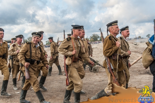 В финале военно-исторического фестиваля на Федюхиных высотах показали оборону и освобождение Севастополя (ФОТОРЕПОРТАЖ) - «Общество Крыма» В финале военно-исторического фестиваля на Федюхиных высотах показали оборону и освобождение Севастополя (ФОТОРЕПОРТАЖ) - «Общество Крыма»