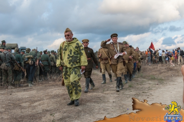 В финале военно-исторического фестиваля на Федюхиных высотах показали оборону и освобождение Севастополя (ФОТОРЕПОРТАЖ) - «Общество Крыма» В финале военно-исторического фестиваля на Федюхиных высотах показали оборону и освобождение Севастополя (ФОТОРЕПОРТАЖ) - «Общество Крыма»