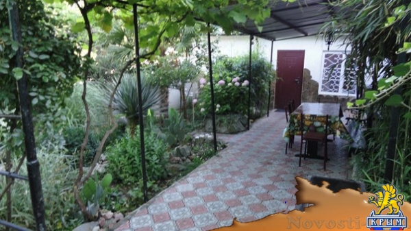 Отдых в Алуште. Крым, Алушта. Индивидуальный 3к. дом на берегу моря Отдых в Крыму 2016 - жильё в Крыму без посредников - «Отдых в Алуште»