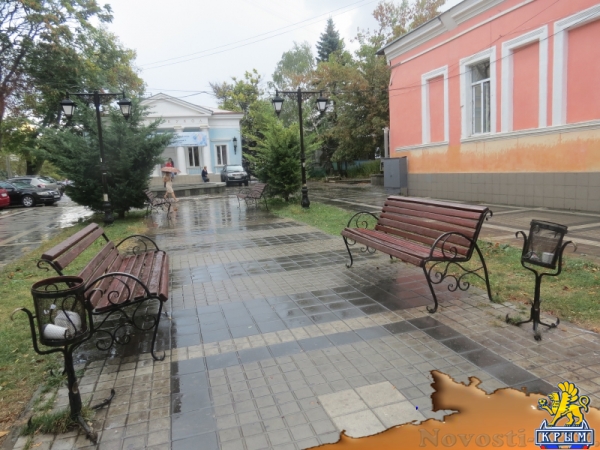 В Симферополе вандалы ломают скамейки и разрушают тротуар на улице Горького. При попустительстве полиции? (ФОТО) - «Происшедствия Крыма» В Симферополе вандалы ломают скамейки и разрушают тротуар на улице Горького. При попустительстве полиции? (ФОТО) - «Происшедствия Крыма»