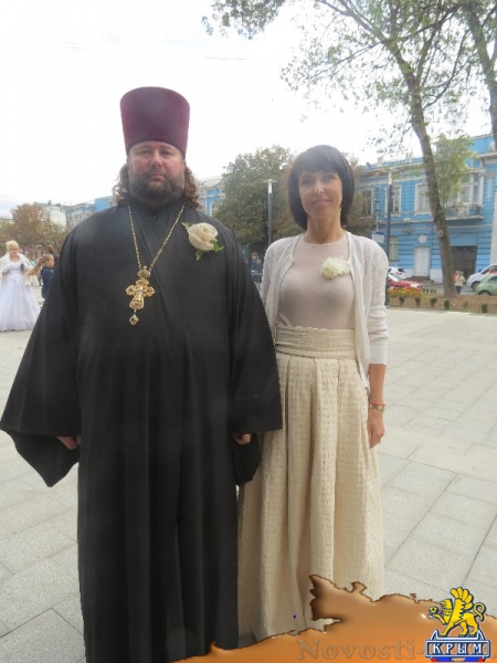 В Екатерининском саду Симферополя прошел благотворительный День Белого цветка (ФОТО) - «Общество Крыма»