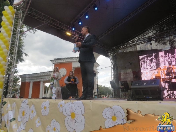 В Екатерининском саду Симферополя прошел благотворительный День Белого цветка (ФОТО) - «Общество Крыма»