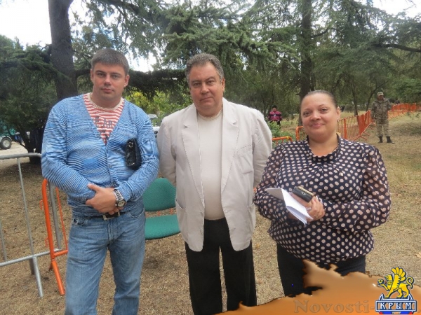 В Екатерининском саду Симферополя прошел благотворительный День Белого цветка (ФОТО) - «Общество Крыма»