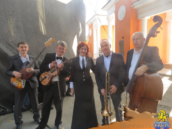 В Екатерининском саду Симферополя прошел благотворительный День Белого цветка (ФОТО) - «Общество Крыма»