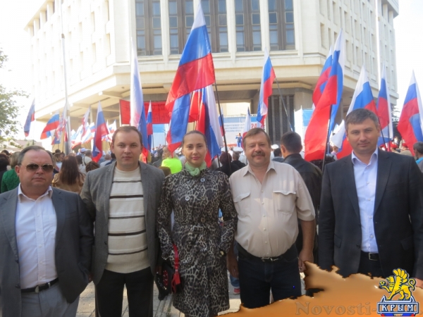 Симферополь празднует День Государственного герба и Государственного флага Республики Крым (ФОТО) - «Общество Крыма»