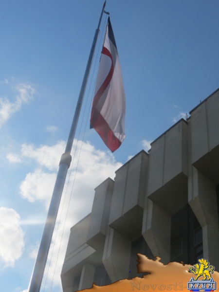 Симферополь празднует День Государственного герба и Государственного флага Республики Крым (ФОТО) - «Общество Крыма»