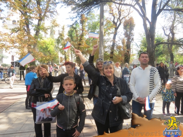 Симферополь празднует День Государственного герба и Государственного флага Республики Крым (ФОТО) - «Общество Крыма»