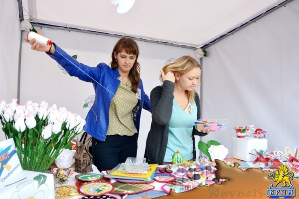 День благотворительности и милосердия «Белый цветок» собрал сотни крымчан и гостей полуострова в Симферополе (ФОТО) - «Общество Крыма»