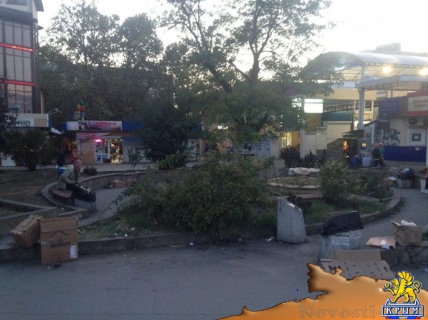 Позор Симферополя - сквер на площади Куйбышева (ФОТОФАКТ) - «Симферополь»