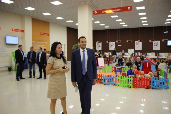 По всем регионам РФ идет перемещение окон приема документов Росреестра в филиалы «МФЦ», Крым не станет исключением — Александр Спиридонов - «Госкомрегистр»