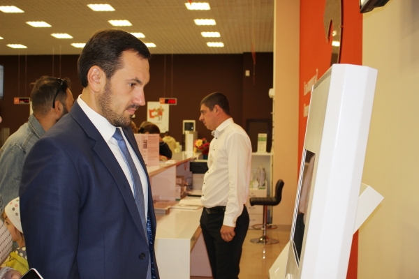 По всем регионам РФ идет перемещение окон приема документов Росреестра в филиалы «МФЦ», Крым не станет исключением — Александр Спиридонов - «Госкомрегистр»