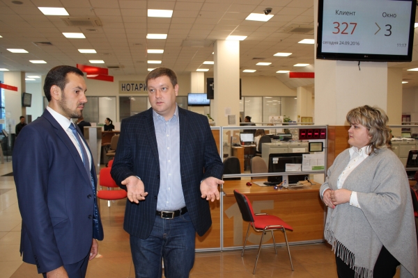 Республика Крым выходит на всероссийские стандарты обслуживания в учётно-регистрационной сфере — Александр Спиридонов - «Госкомрегистр»