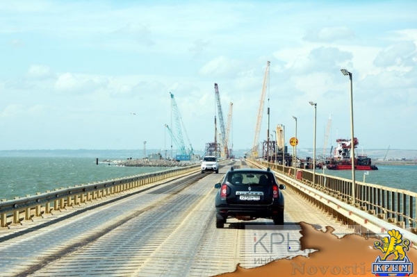 Крымский мост шагнул в море - «Возвращение в Россию» Крымский мост шагнул в море - «Возвращение в Россию»