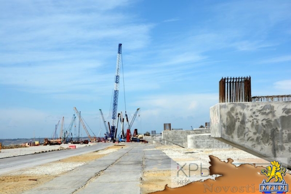 Крымский мост шагнул в море - «Возвращение в Россию» Крымский мост шагнул в море - «Возвращение в Россию»