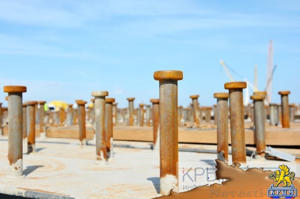 Крымский мост шагнул в море - «Возвращение в Россию» Крымский мост шагнул в море - «Возвращение в Россию»