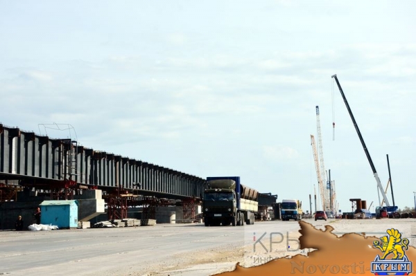 Крымский мост шагнул в море - «Возвращение в Россию» Крымский мост шагнул в море - «Возвращение в Россию»