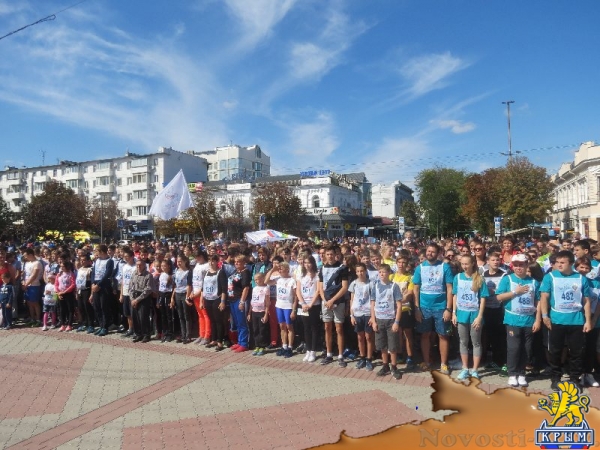 В честь Всероссийского дня бега в столице Республики Крым прошли два легкоатлетических пробега «Кросса нации» (ФОТО) - «Общество Крыма»