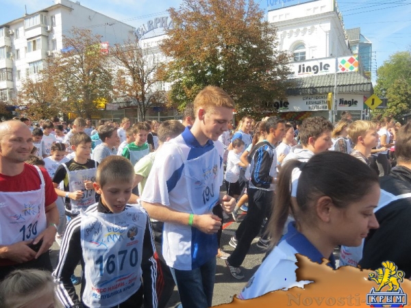 В честь Всероссийского дня бега в столице Республики Крым прошли два легкоатлетических пробега «Кросса нации» (ФОТО) - «Общество Крыма»