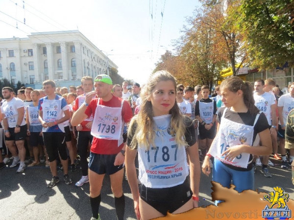 В честь Всероссийского дня бега в столице Республики Крым прошли два легкоатлетических пробега «Кросса нации» (ФОТО) - «Общество Крыма»