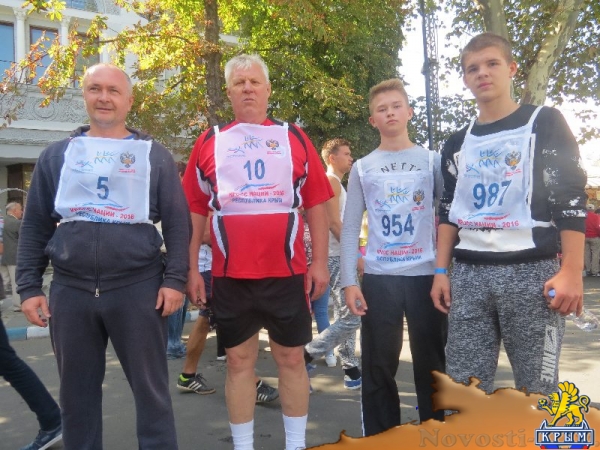В честь Всероссийского дня бега в столице Республики Крым прошли два легкоатлетических пробега «Кросса нации» (ФОТО) - «Общество Крыма»